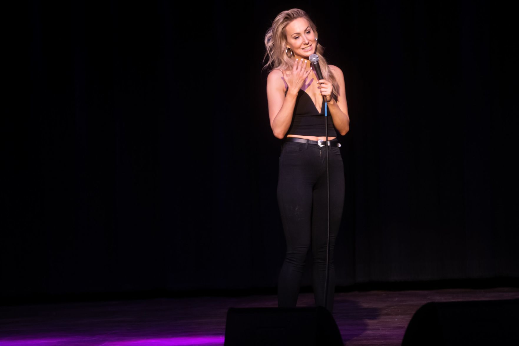 Nikki Glaser at the Pageant